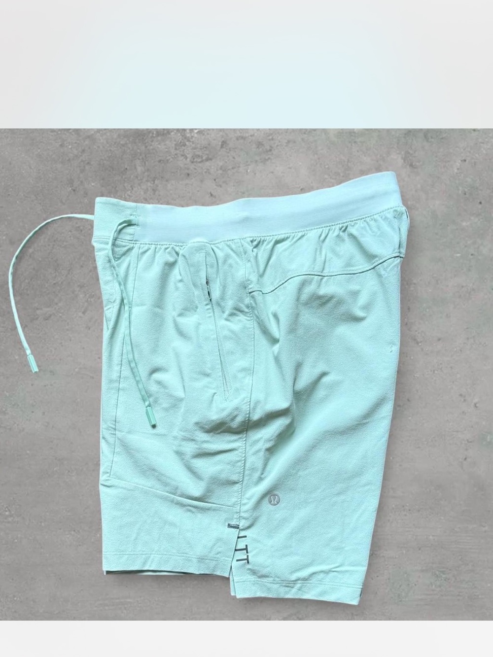 Lululemon Men's Light Green Shorts Size Small - Picture 2 of 7